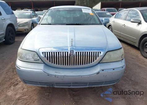 2006 Lincoln Town Car Signature Limited из США, поврежденный, VIN 1LNHM82V86Y624987